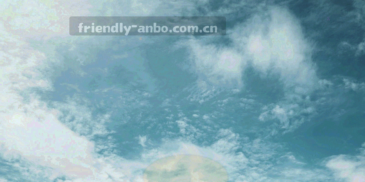 球场边线与看台结构的抽象俯视图，由细线切割出几何色块
